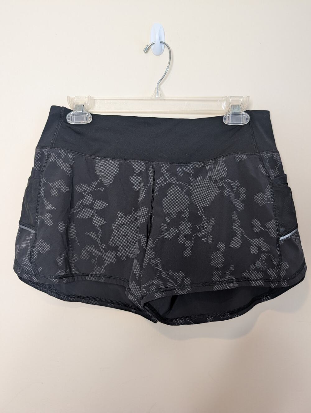 Athleta “Run With It” Running Shorts – Women’s Small – Black Floral Pattern